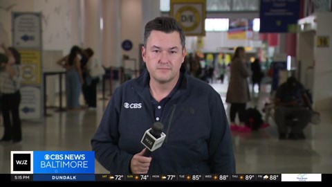 Maryland woman charged after police say she hit child on plane who called her "Miss Piggy"