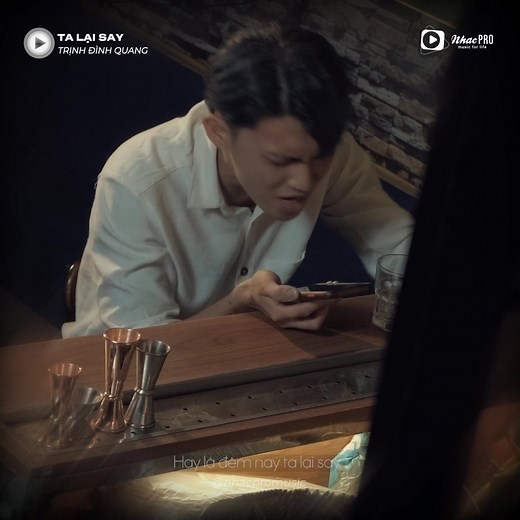 Năm nay xảy ra quá nhiều chuyện. Đến nỗi tôi cũng không nhìn rõ chính mình tànn cỡ nào nữa..😢😭 | NhacPro