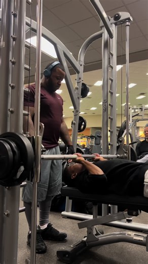 Jaiden (@ytjai4)’s video of smith machine squats