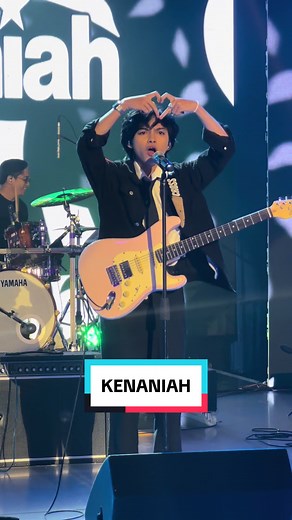 Kenaniah Sings “Bahala Na” on It's Showtime!