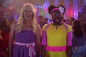 will.i.am and Jimmy Fallon Play Teenage Girls in 'Ew!' Music Video