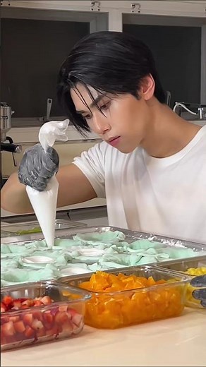 Chef Dunk and his soft mochi cheeks thanks to Garnier🍡😚🤏🏻 #dunknatachai #dunkmeow #joongdunk