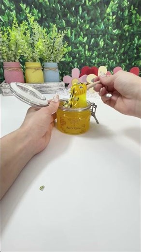 Bee’s Knees Slime | Retro Slime Company