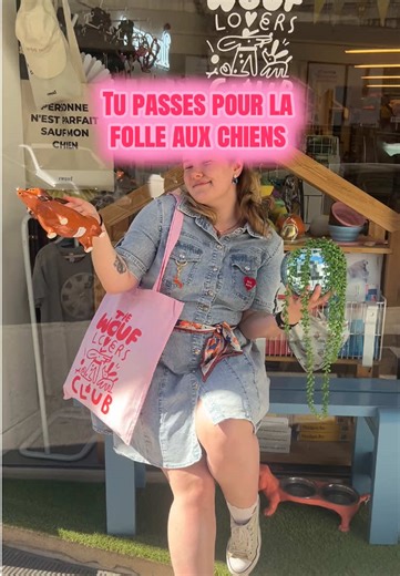 J’vois pas ce qui vous fait dire ça 🙈 Retrouvez toute la collection pour les maîtres gagas sur notre site internet ! Retrouvez sur la vidéo: L’arrosoir teckel 🪴 Le Patch Dog Mama ❤️ Le porte clé teckel 🐶 Le tote bag Wouf Lovers Club 🐾 La pince et la barrette teckel ✨ PSSSST tu as même -10% avec le code WOUFTOK10 sur tout le site à partir de 25% d’achat 🐾 #thewouf #thewoufstore #chienmignon #accessoirechien #doglover