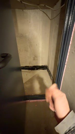 Как открыть дверь . #стройка #строительство #юмор #shortvideo #смех #2026 #like #подпишись