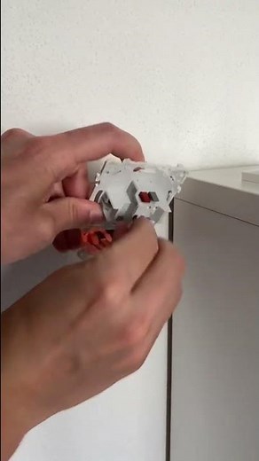 Comment faire dysfonctionner un interrupteur (la lampe reste allumée, ou éteinte)