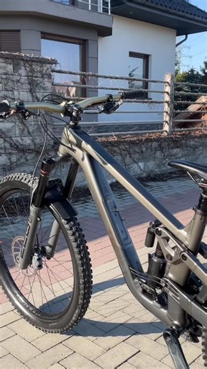 Trek Slash MTB for Sale: Specs and Features