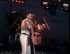 Queen - Staying Power (live @ Milton Keynes Bowl 1982) – смотреть видео онлайн в Моем Мире | Clip Man
