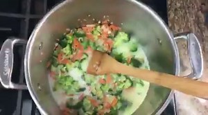 We make this Copycat Panera Soup recipe regularly for dinner. Ready in under 30 minutes and loved by kids and adults! Printable Recipe: https://www.shugarysweets.com/copycat-panera-broccoli-cheese-soup/ | Shugary Sweets