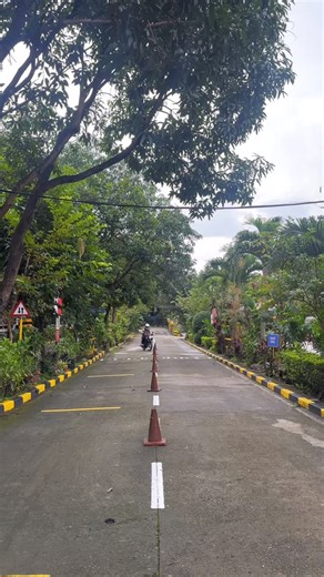 This is your sign to enroll in a motorcycle lesson class with A-1 🏍 Beginner-friendly, zero pressure, and super helpful if you’re starting from scratch. I shared my full experience and training journey in this vlog watch the entire video on my YouTube channel! #VinnieVlogs #MotorcycleLessons #MotorcycleTraining #BeginnerRider #LearnToRide A1DrivingCenter MotorcyclePH NewRider RidingBasics MotorcycleJourney A-1 Driving School - Philippines | Vinnie S Vinculado