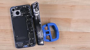 Apple Stores Begin Same-Device Repairs for All iPhone 14 Models