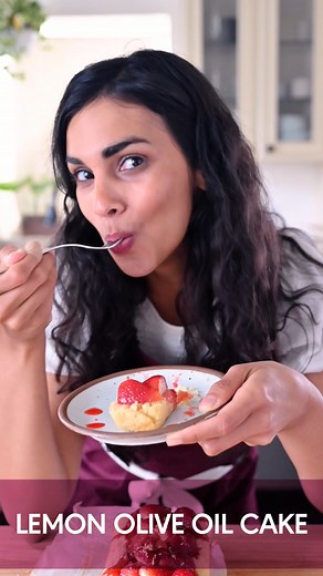 RECIPE: https://rainbowplantlife.com/lemon-olive-oil-cake/ This vegan Lemon Olive Oil Cake is sweet-yet-tart, rich, zingy, and supremely lemony and is so tender and moist that it practically melts in your mouth. It’s easy to make and requires just 10 ingredients! Serve as a sweet snack or breakfast, or dress it up with the strawberry compote. | Rainbow Plant Life