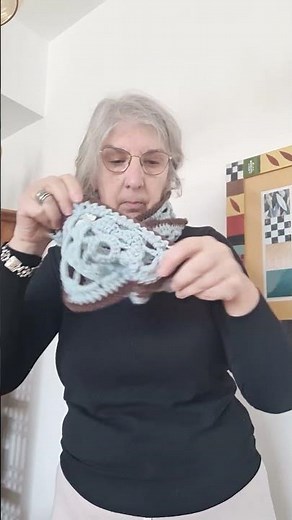 Amazing Crochet Infinity Scarf + free Pattern