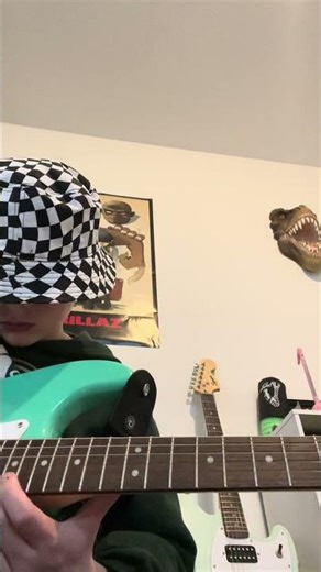 Buddy holly weezer riff