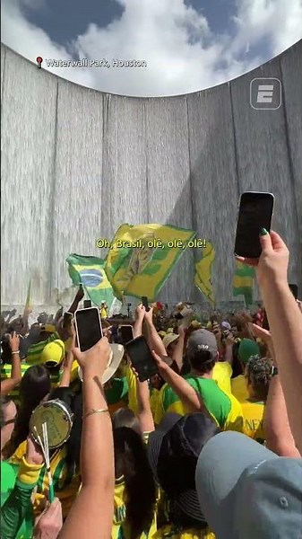 TORCIDA BRASILEIRA FAZ UMA FESTA LINDA EM WATERWALL NA VÉSPERA DE BRASIL X JAPÃO #shorts
