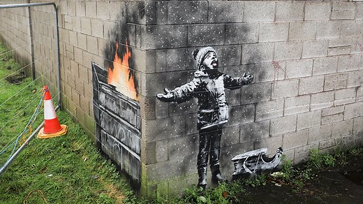 Season's greetings, the Banksy mural in Port Talbot transforms snowflakes into air pollution - LifeGate