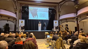 BEAUCAIRE Courses camarguaises : 2025 rassemble l'ancienne et la nouvelle génération de raseteurs