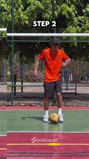 Level up your 1v1 skills with these drills 🔥⚽️ #football #footballtraning #footballpractice #footballskills #soccerdrills