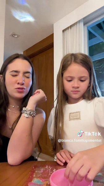 Abrindo LOL: Surpresas e Diversão em Cada Passo