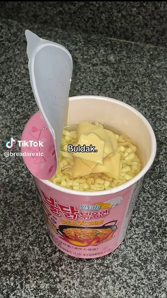 Buldak Carbonara Recipe: Spicy Buldak Ramen Carbonara
