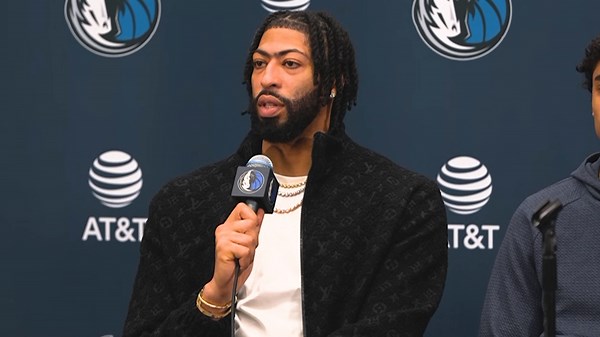 When will Anthony Davis make his Mavs debut?