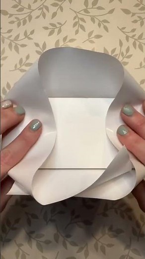 Wrapping a gift with cellophane #wrappingpresents #giftwrapping #wrappingtutorial