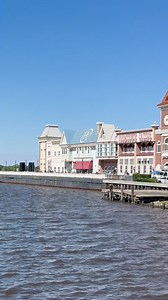 Boomtown Casino with an AYCE Crab Buffet in Biloxi, MS #AYCE #biloximississippi #Mississippi #mississippigulfcoast #msfoodie #crablegs #casinobuffet #CasinoFun #biloxi #boomtown #boomtowncasino #PENNPlay | Tanya Timler