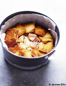 Charlotte aux pommes  pour 6 personnes - Recettes - Elle à Table