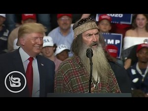 Phil Robertson's Pro-America Speech Brings House Down at Trump Rally