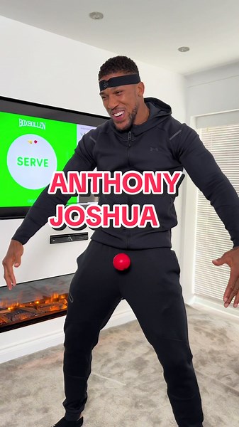 Anthony Joshua's Impressive Boxbollen Gameplay: 16 Hits in 5 Seconds