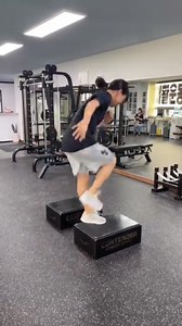 Step & Jump Training with a Box Push your limits with this explosive workout! Perfect for building strength, agility, and power. CONTENDER COMONT SPORT Your new body is just one step away! #StepAndJump #StrengthTraining #NewBodyJourney Credit goes to respective owner's | Skating Lover | Facebook