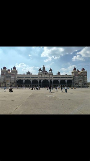 When the sun goes down, Mysore lights up#travel #sorts#shorts #reels #lightshow#mysore #mysorepalace