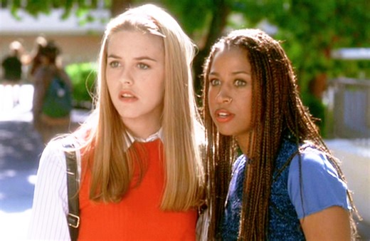 'Clueless' Star Hasn't Aged a Day As She Recreates Iconic Scene