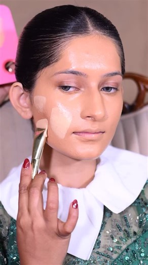Sneha Sharma |Makeup Artist |Educator|Ghaziabad on Instagram: "✔️10 Day Advance Makeup Course! _Course Details:_ - Date: 15 December - Time: 11am - 4pm - ⁠Call : 7982496340 ✔️LOOKS COVER - Mature Skin Makeup - Dusky Skin Makeup - Problematic Skin Makeup - Glam Look - Engagement Look - Morning Bride Look - HD Bridal Makeup (Airbrush) ✔️TOPIC COVER • Colour Wheel - Soft Pink Eye Makeup - ⁠Nude shimmer Eye Makeup - ⁠Cut Crease Eye makeup - ⁠Haff cut crease - ⁠Full cut crease - ⁠Double Cut crease -