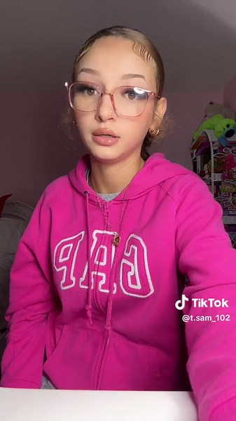 ✍️🧏‍♀️👩‍💻