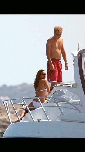 Kate Middleton In Bikini - The Royally Hot Photos She Doesn't Want You To See #katemiddleton