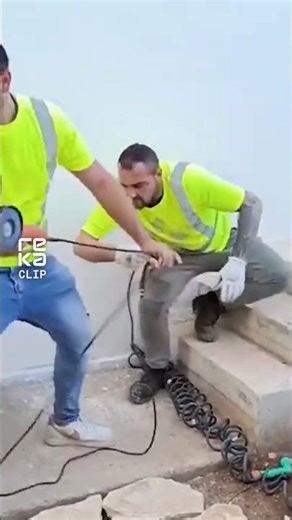 Ladder Fails & Grinder Swings: Construction Comedy Gold!