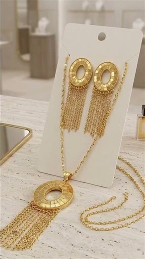 Gold locket set design #bint e hawa