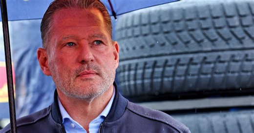 Jos Verstappen points out to Rosberg the situation changed regarding Horner