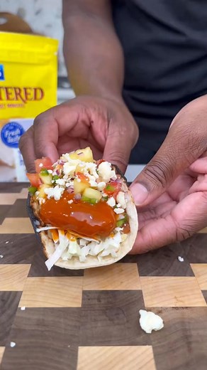 Let’s make fish tacos on the fly. These Beer Battered Fish Fillets from @Gorton’s Seafood got tossed in some buffalo sauce, topped with some pineapple pico de gallo and turned into some of the best | Onestop Foodies