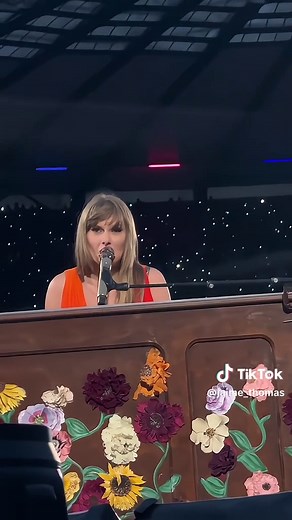 Taylor Swift's Performance of 'Crazier' in Hannah Montana Movie