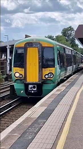 Trainspotting Class 377 Southern Railway
