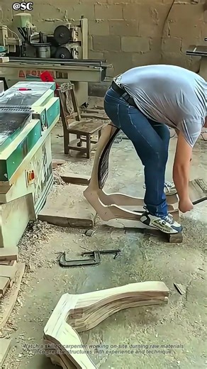 Skilled Carpenter at a Construction Site – Watch the Craftsmanship in Action 🔨🔥