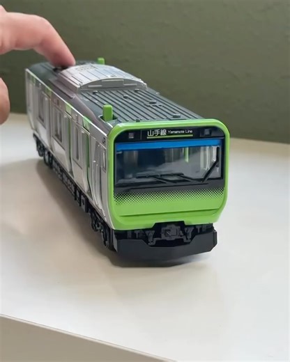 Japan 日本 🇯🇵 Asia Travel | Hotels | Food | Tips on Instagram: "@leslie.koh shows us one of the greatest souvenirs you can get from Japan 🚊🎌 💡Here’s a list of unique souvenirs from Japan: •Regional KitKats (matcha, sake, etc.) •Japanese tea (matcha, sencha) •Wagashi (traditional sweets) •Sake or Umeshu (plum wine) •Tenugui & Furoshiki (cloths) •Kokeshi dolls •Japanese ceramics & chopsticks •Gachapon capsule toys •Anime/manga goods •High-quality stationery •Yukata or tabi socks •Sensu (folding