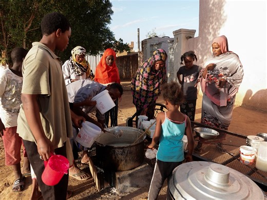 War in Sudan forces thousands to rely on community kitchens as hunger crisis grows