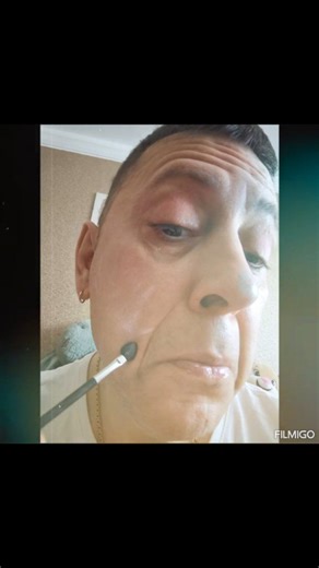 Kui ees on nädalavahetus ja pesamuna teeb issit ilusaks ❤️🎉 Kuidas tulemus tundub - hoidke nüüd alt, siit ma tulen 😁 #kodusedlood #isarõõmud #tüterdeelkõige | Raul Kivi