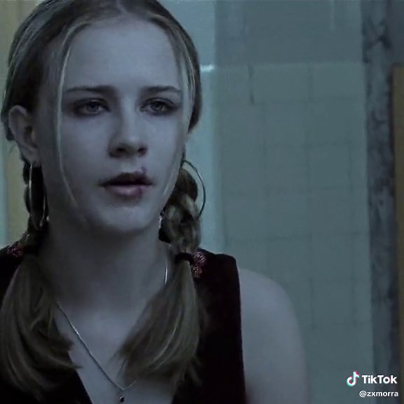 a couple of months ago i saw someone say astrid was rhe villian in thirteen but yeah Small basic edit for tday #zyxcba #thirteenmovie #thirteen2003 #thirteenedit #fyp #thirteen #tracyfreeland #astridthirteen