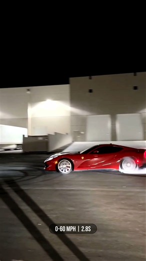 Ferrari 812 Superfast Rolling Burnout