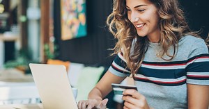 10 astuces qu’on devrait toutes connaître avant de faire des achats en ligne !