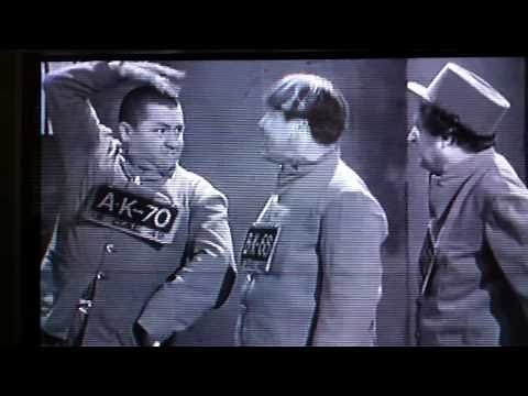 3 Stooges Kiss
